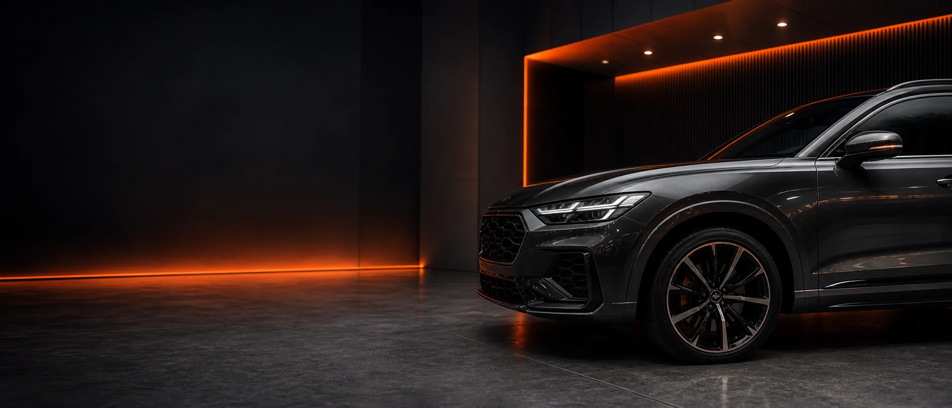 Showroom Box7 com veículo premium em destaque